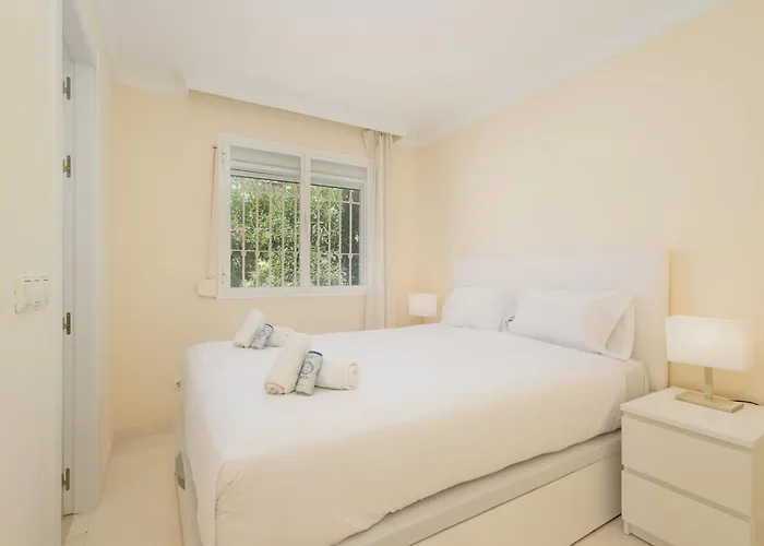 In Elviria, A Retreat Among Palm Trees, With Private Heated Pool And Barbecue, * Marbella