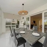 In Elviria, A Retreat Among Palm Trees, With Private Heated Pool And Barbecue, *