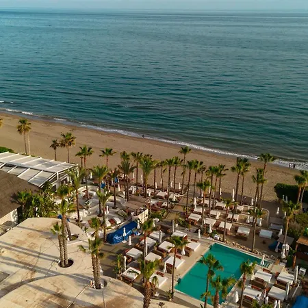 فيلة In Elviria, A Retreat Among Palm Trees, With Private Heated Pool And Barbecue,
