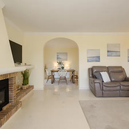 Stunning With Private Pool In Elviria Next To Golf Course Villa *