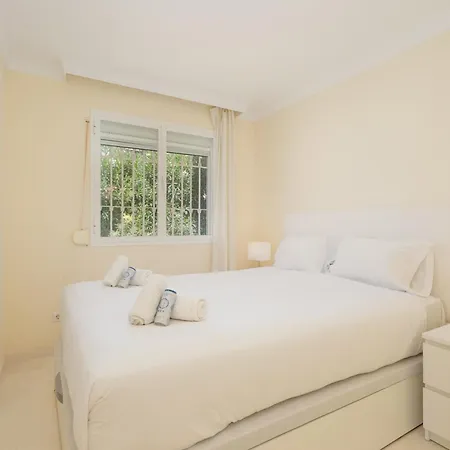 In Elviria, A Retreat Among Palm Trees, With Private Heated Pool And Barbecue, * Marbella
