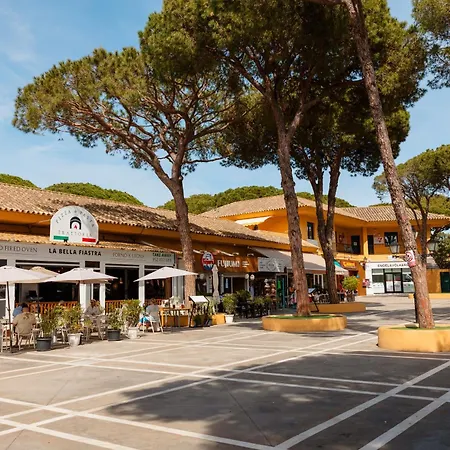 Villa In Elviria, A Retreat Among Palm Trees, With Private Heated Pool And Barbecue,