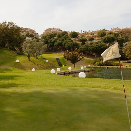 In Elviria, A Retreat Among Palm Trees, With Private Heated Pool And Barbecue, فيلة ماربيا