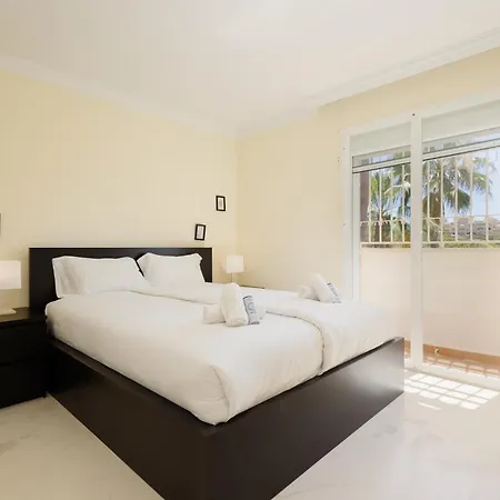 Villa In Elviria, A Retreat Among Palm Trees, With Private Heated Pool And Barbecue, Marbella