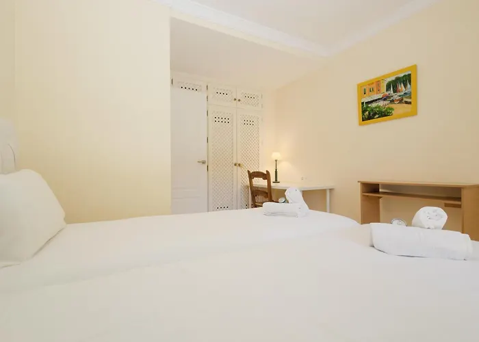 Villa In Elviria, A Retreat Among Palm Trees, With Private Heated Pool And Barbecue, *