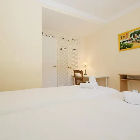 Villa In Elviria, A Retreat Among Palm Trees, With Private Heated Pool And Barbecue, *