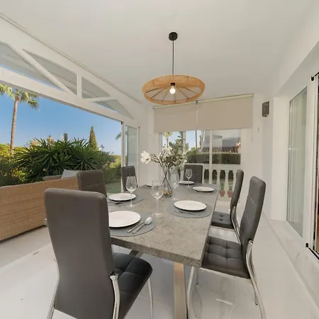 In Elviria, A Retreat Among Palm Trees, With Private Heated Pool And Barbecue, *